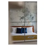 Exclusive Design Apartment - Duomo - Free Parking